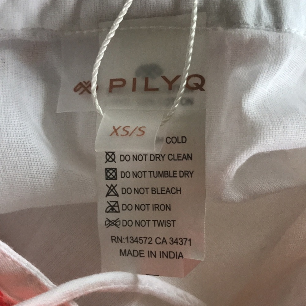 Pily Q Capri Embroidered Pink Crush Tunic XS/S NWT - Picture 14 of 15